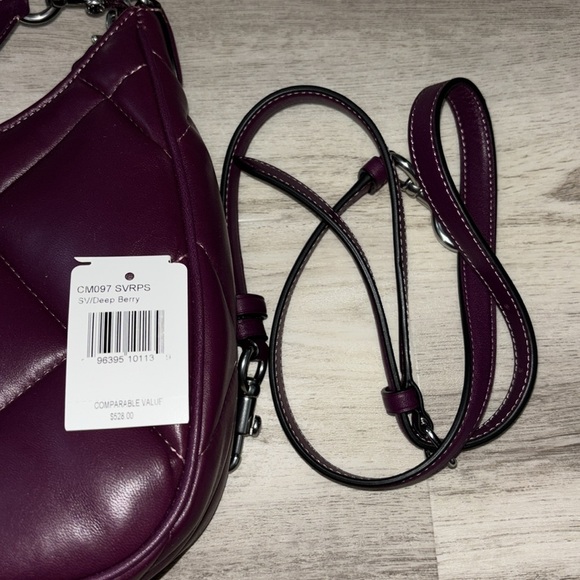 Teri Hobo Bag With Puffy Diamond Quilting - Picture 6 of 6